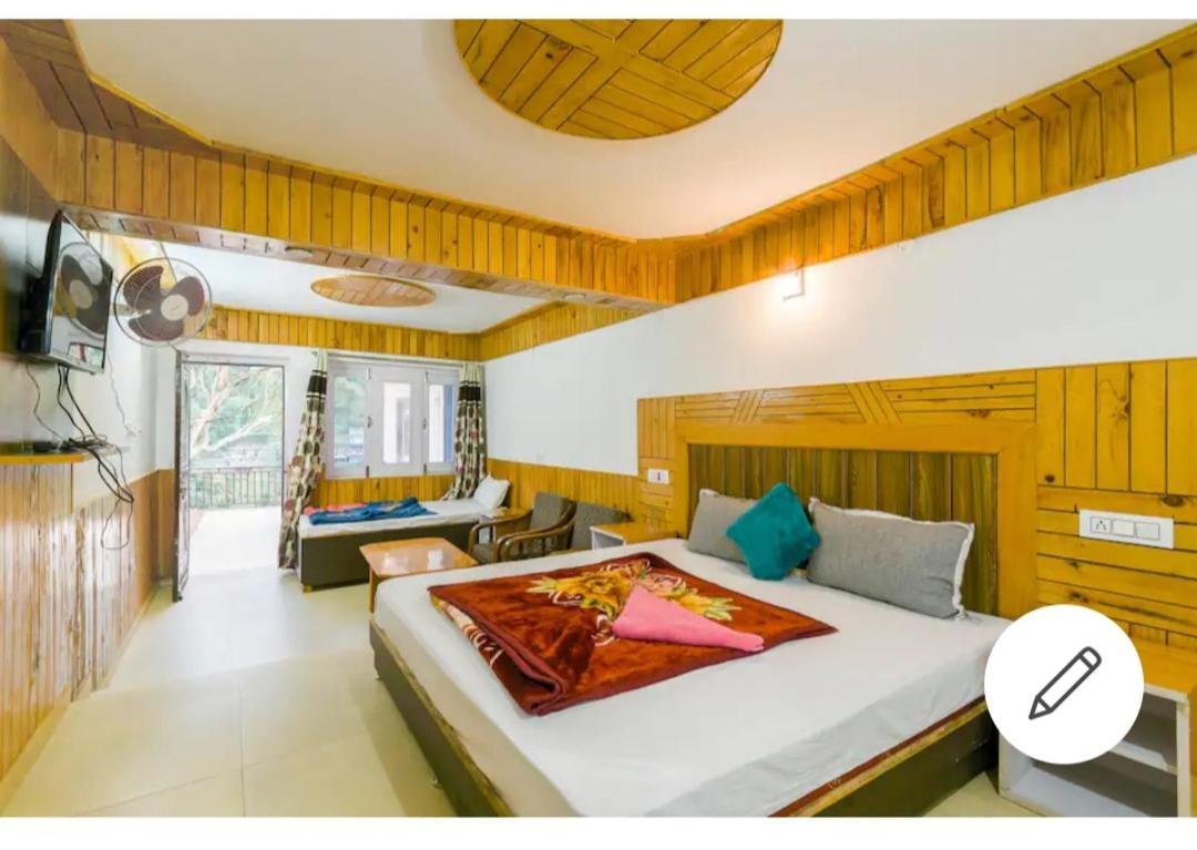 Tirthan Crest Homestay Banjār エクステリア 写真