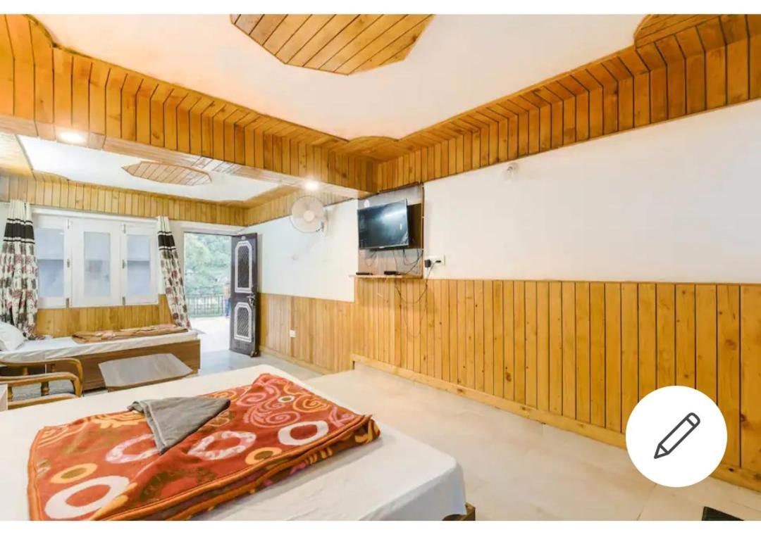 Tirthan Crest Homestay Banjār エクステリア 写真