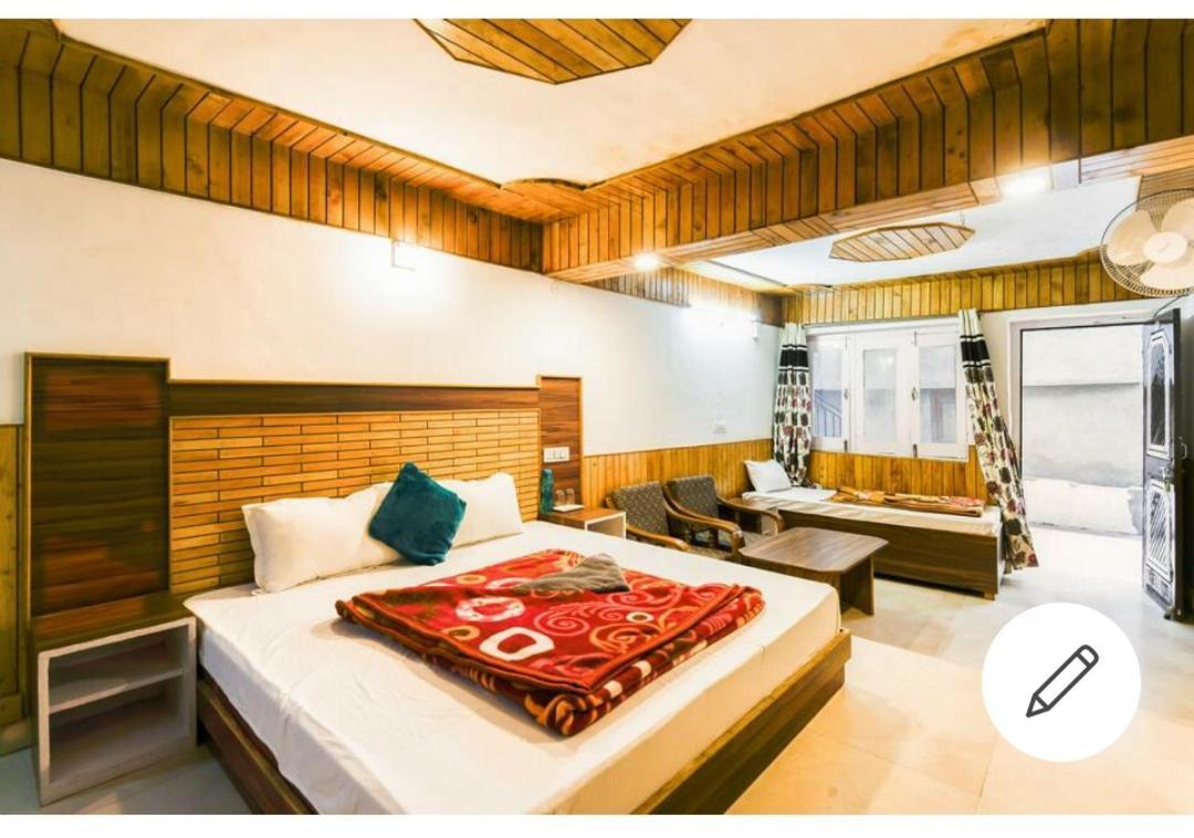 Tirthan Crest Homestay Banjār エクステリア 写真
